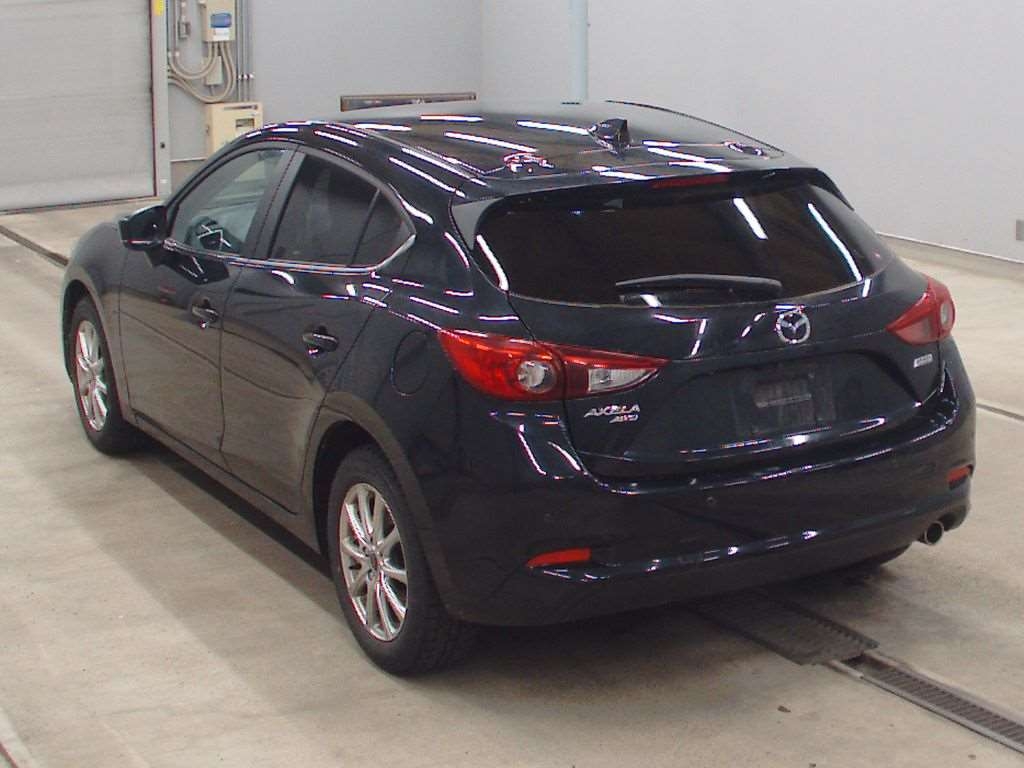 MAZDA AXELA