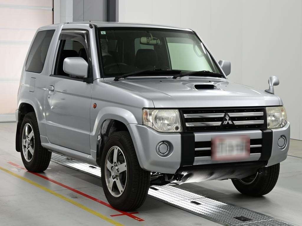 MITSUBISHI PAJERO MINI