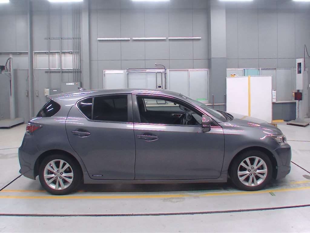 LEXUS CT200H