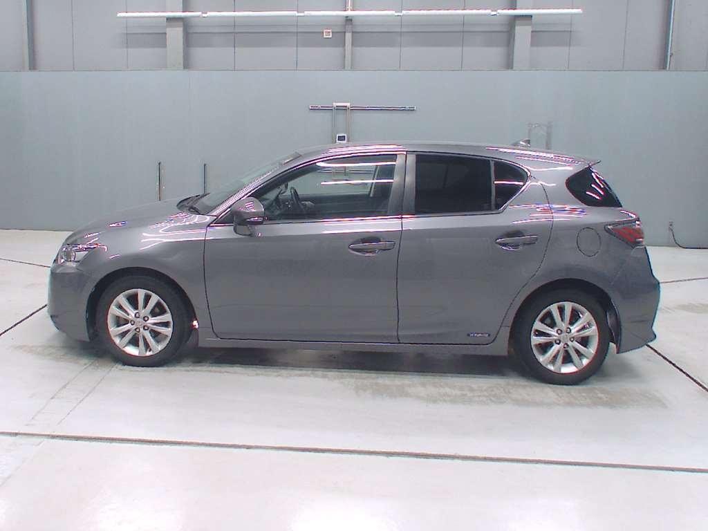 LEXUS CT200H