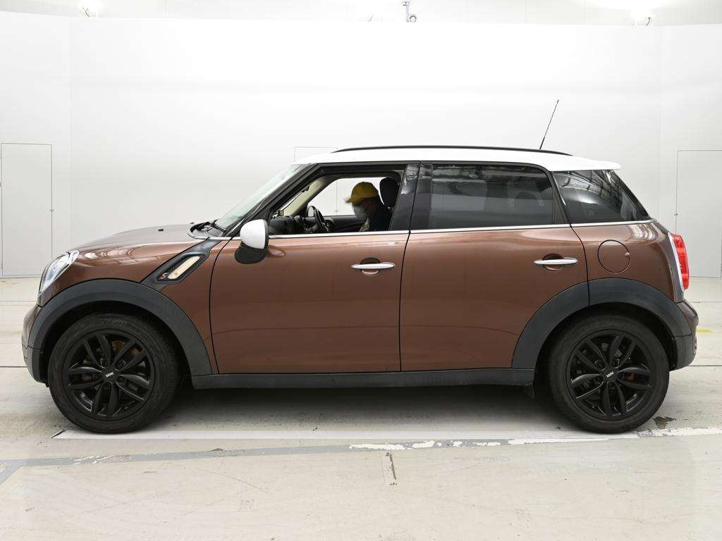 MINI CROSSOVER