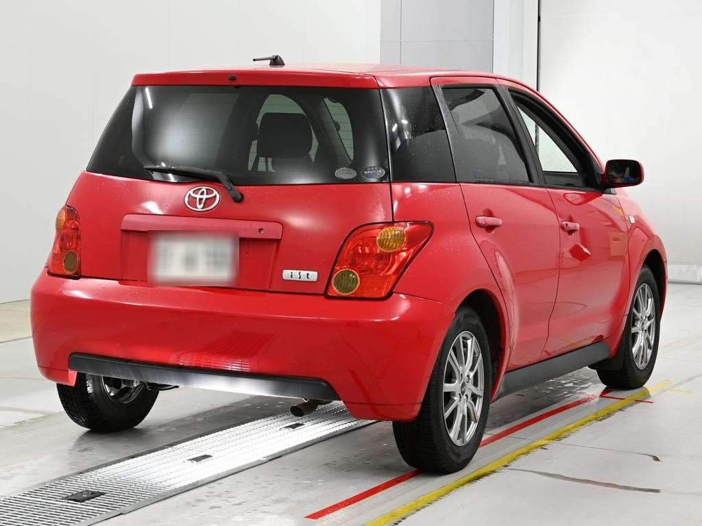 TOYOTA IST
