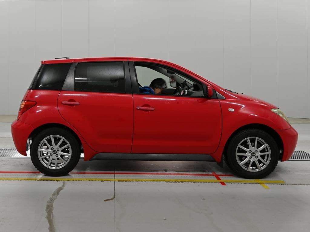 TOYOTA IST