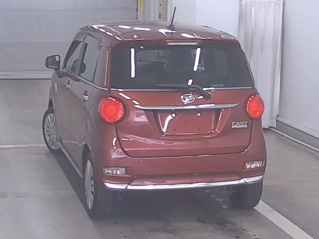 DAIHATSU CAST