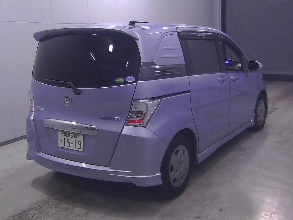 HONDA FREED SPIKE