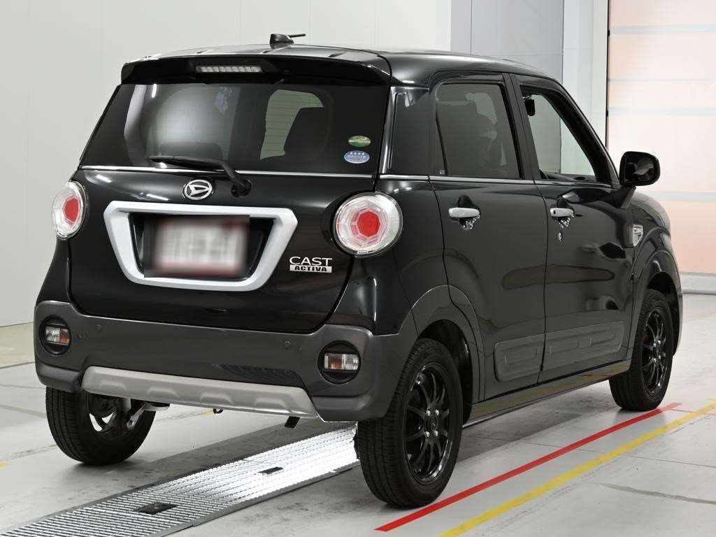 DAIHATSU CAST