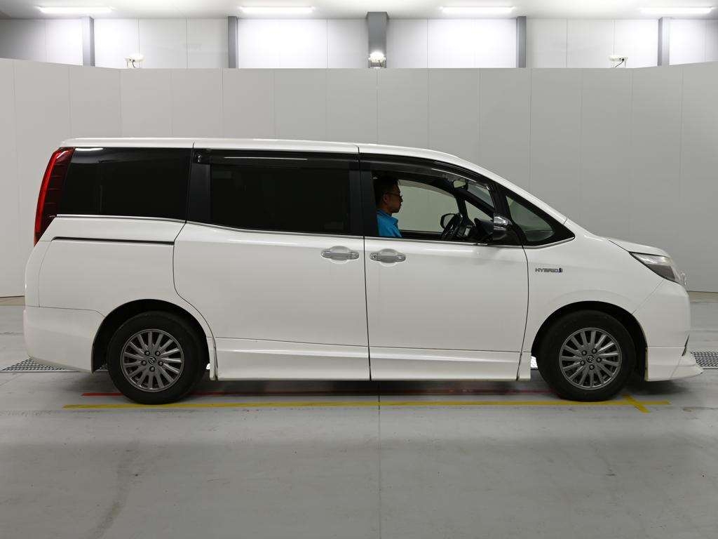 TOYOTA ESQUIRE