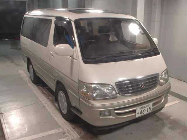 TOYOTA HIACE