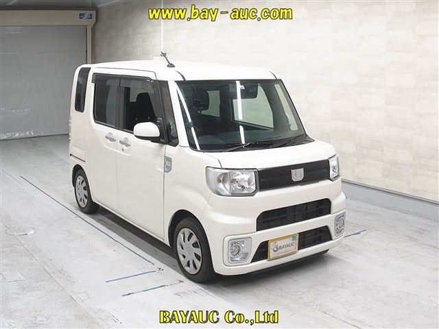 DAIHATSU WAKE