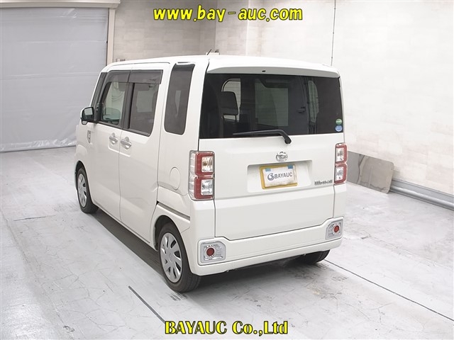 DAIHATSU WAKE