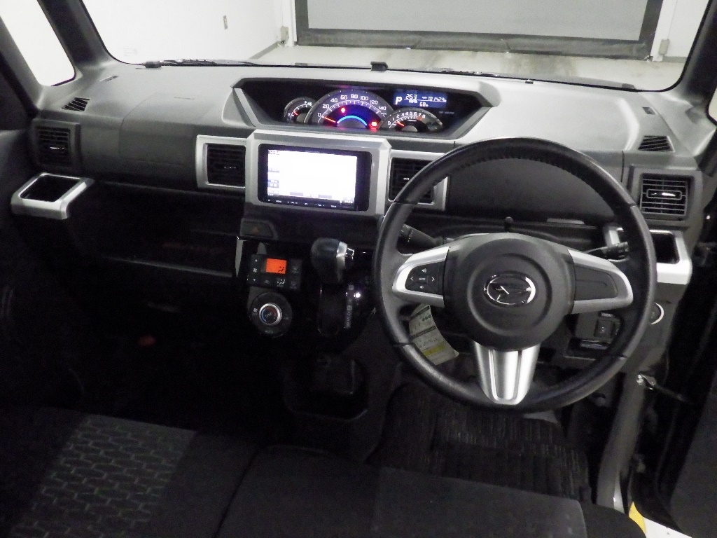 DAIHATSU WAKE