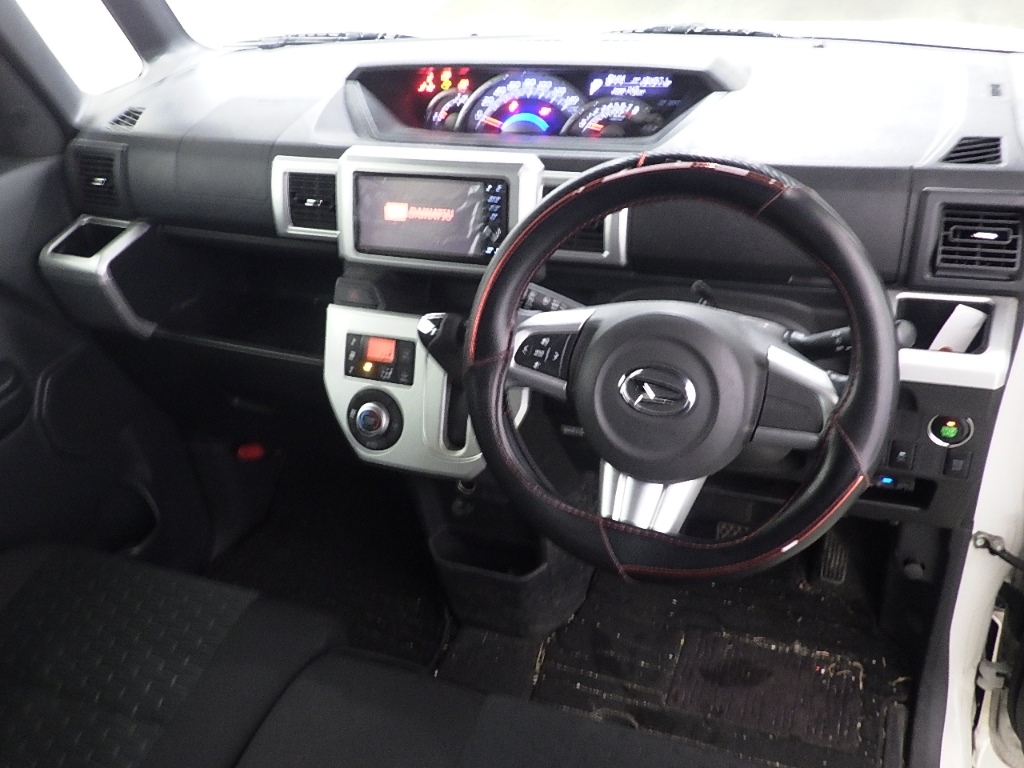 DAIHATSU WAKE