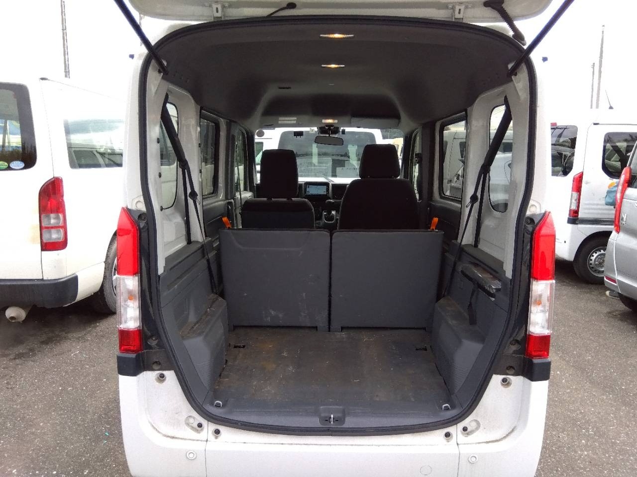 HONDA N-VAN