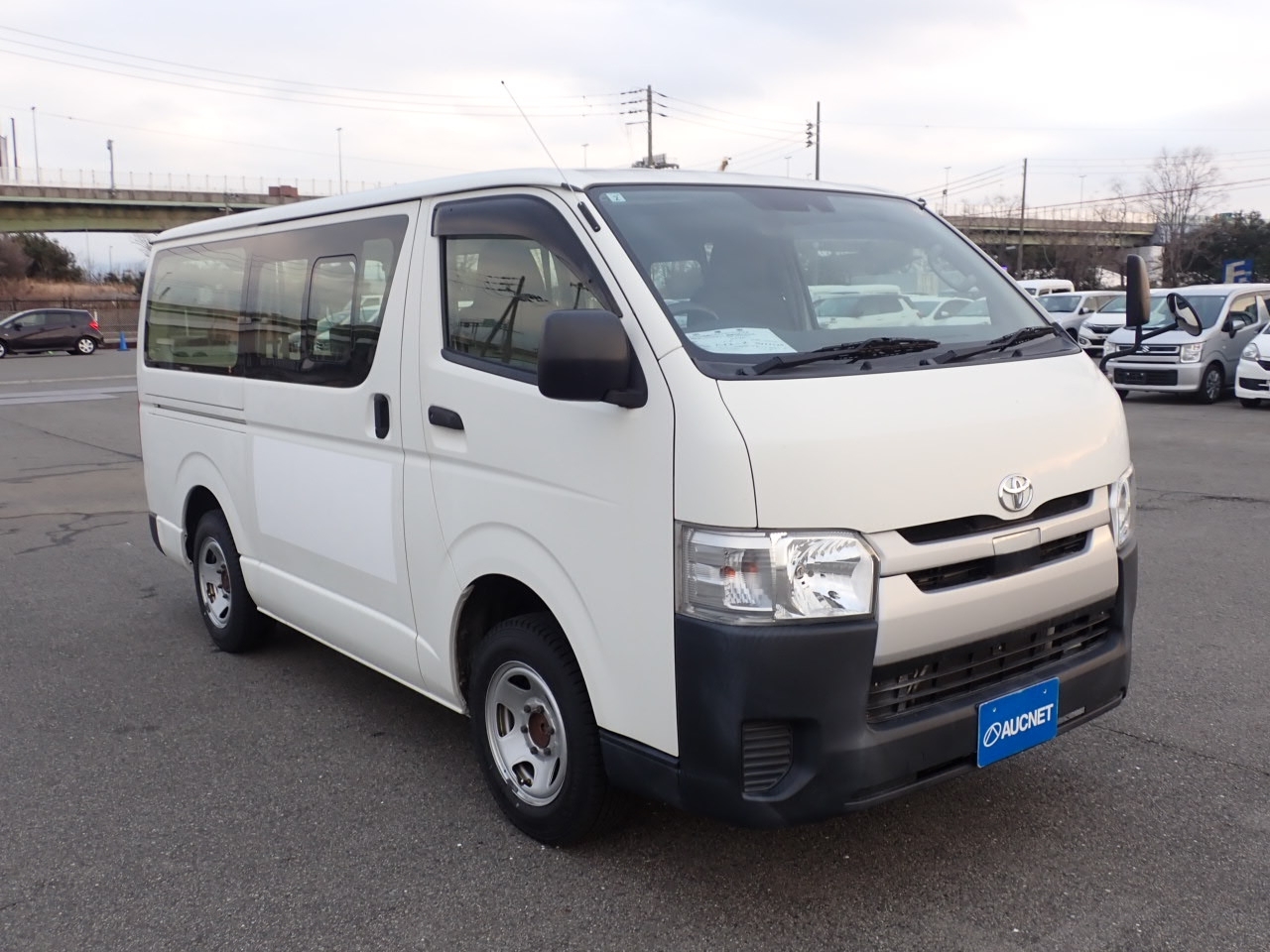 TOYOTA REGIUS ACE