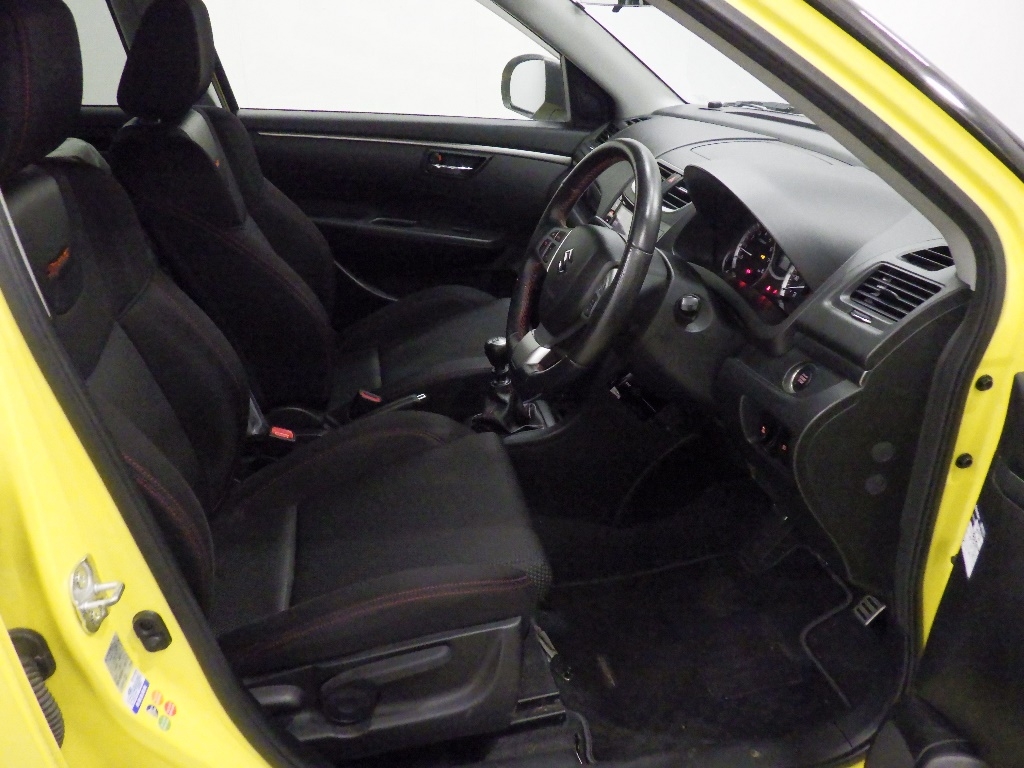 SUZUKI SWIFT
