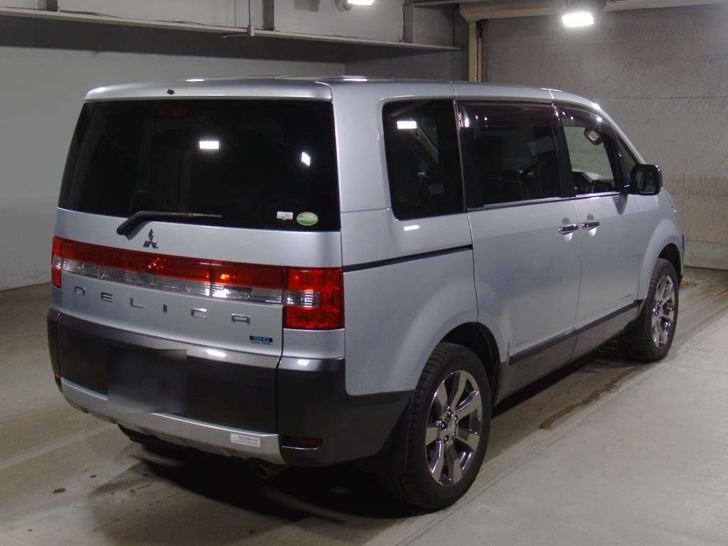 MITSUBISHI DELICA D:5