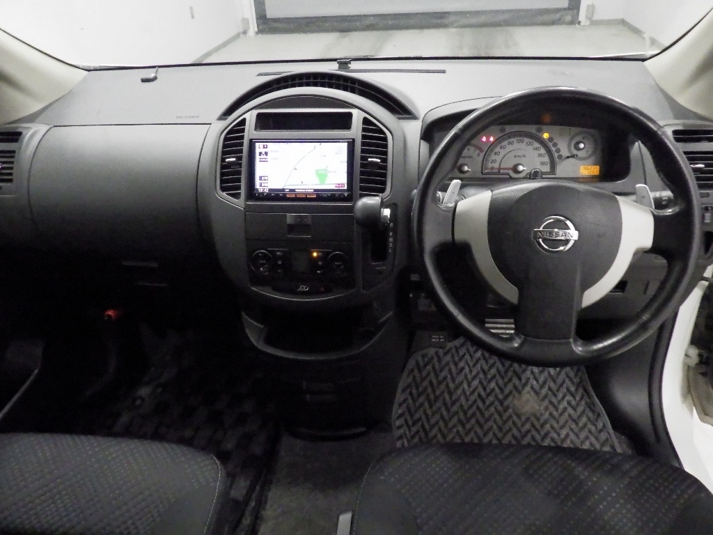 NISSAN LAFESTA