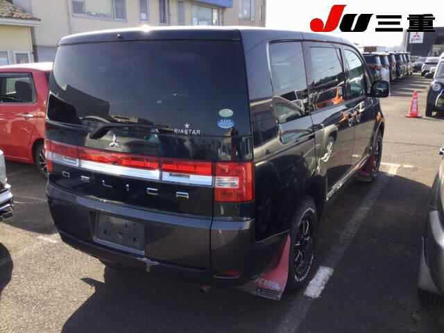 MITSUBISHI DELICA D:5