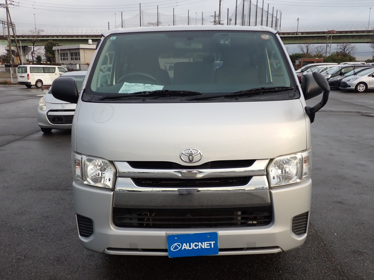 TOYOTA REGIUS ACE