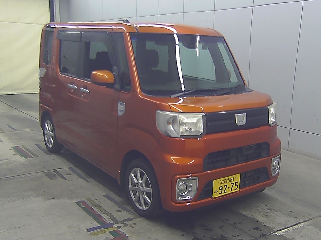 DAIHATSU WAKE