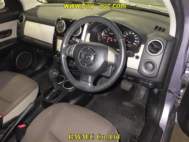 MAZDA VERISA