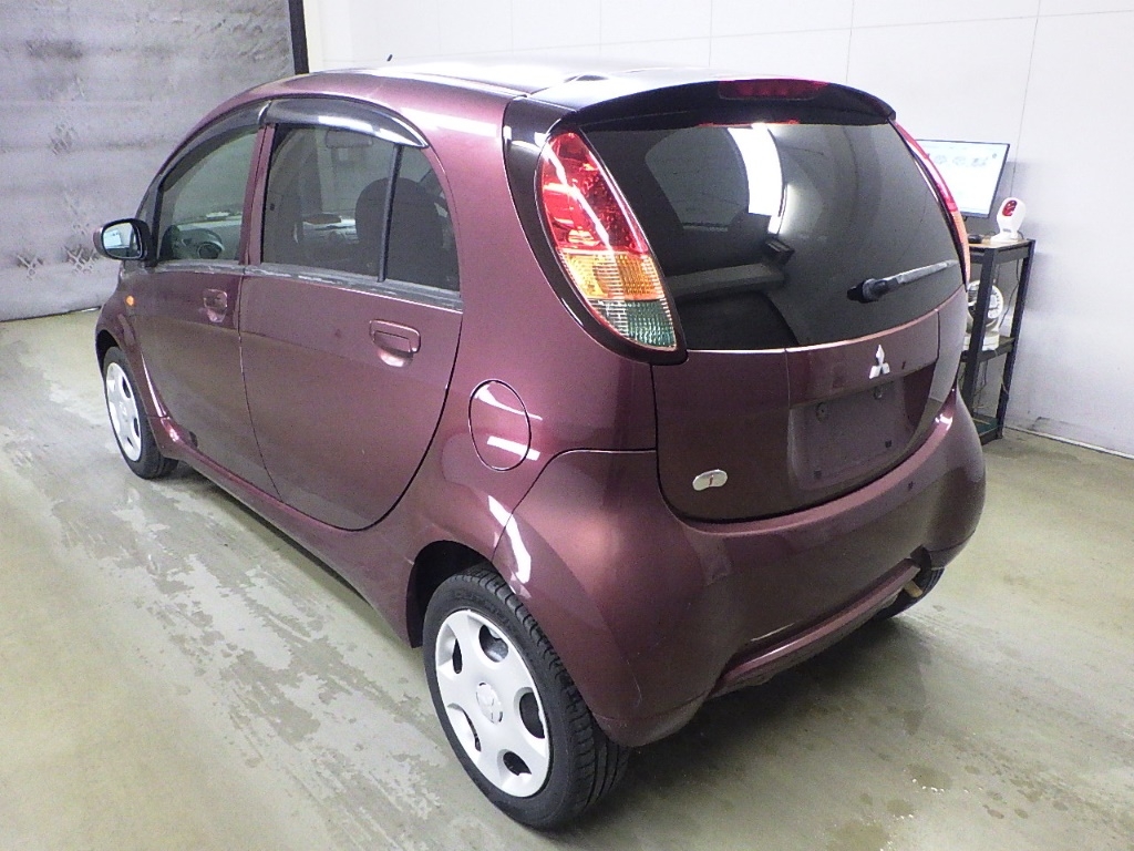 MITSUBISHI I