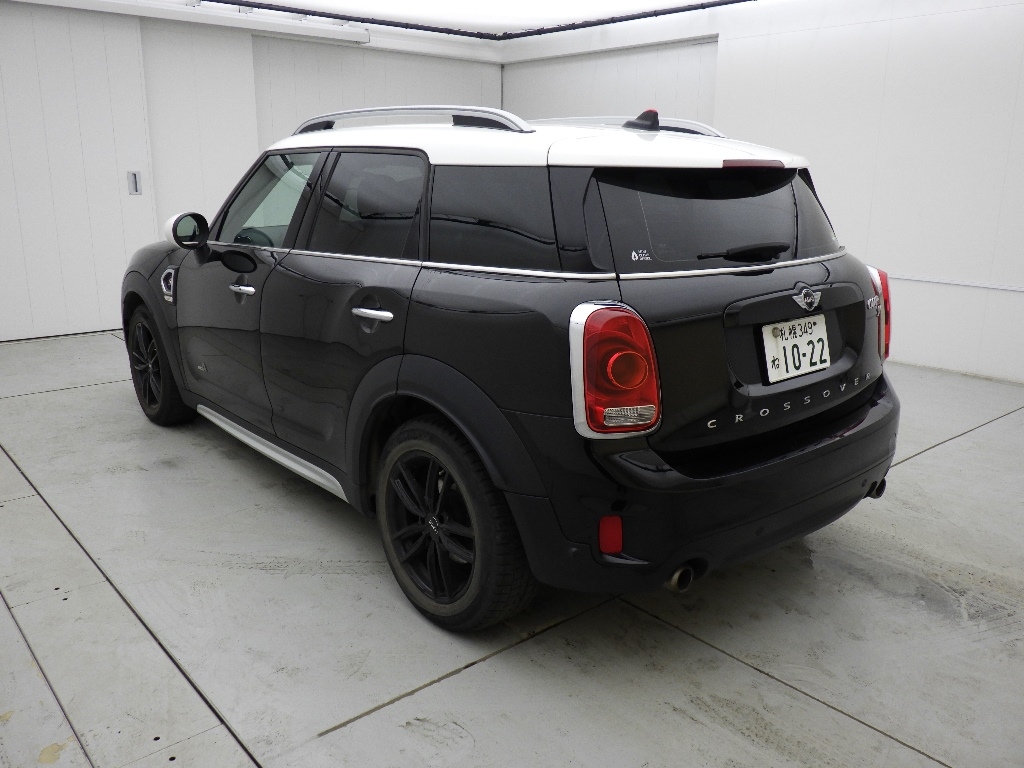 MINI CROSSOVER