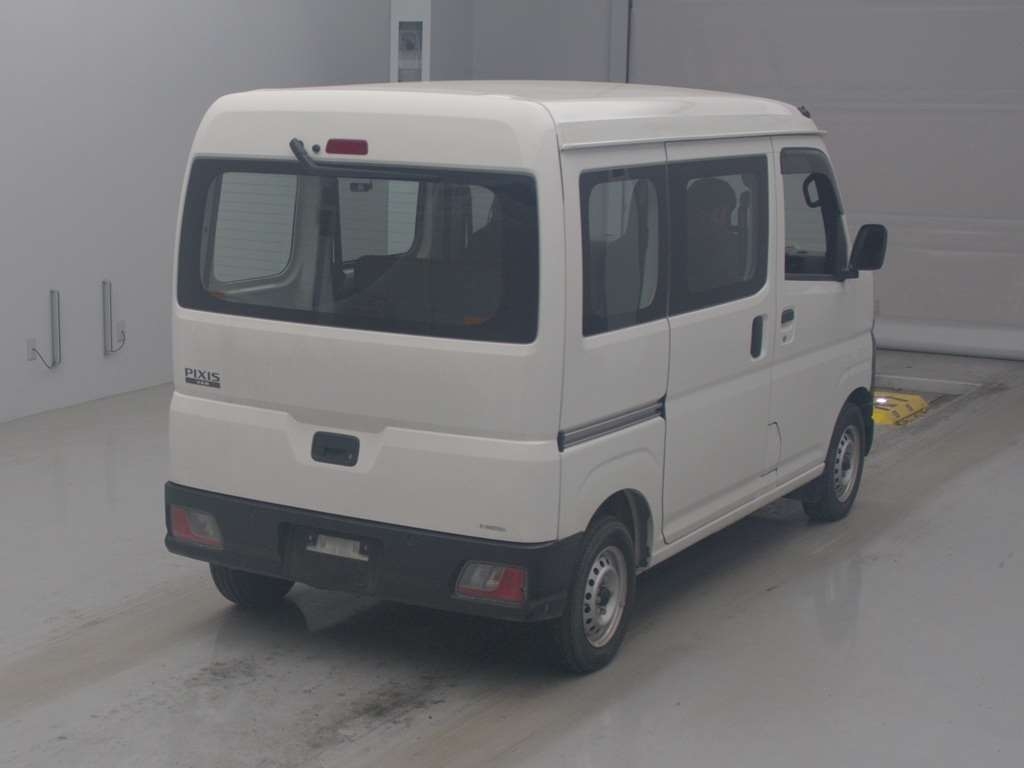 TOYOTA PIXIS VAN