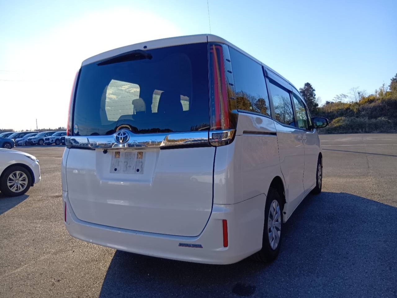 TOYOTA NOAH