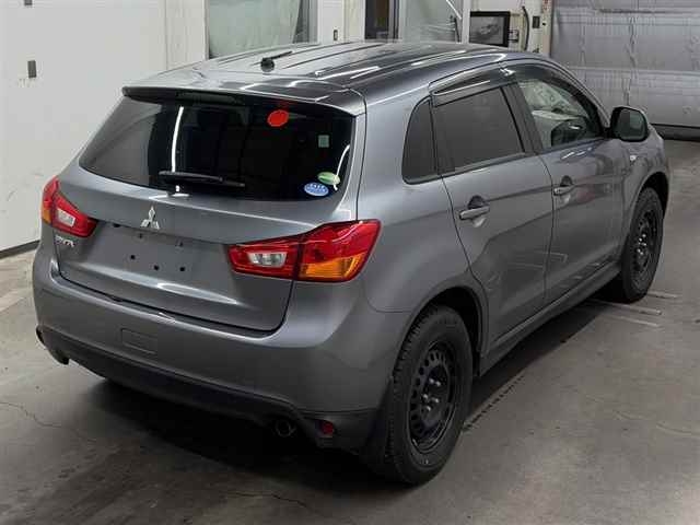 MITSUBISHI RVR