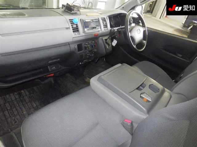 TOYOTA REGIUS ACE