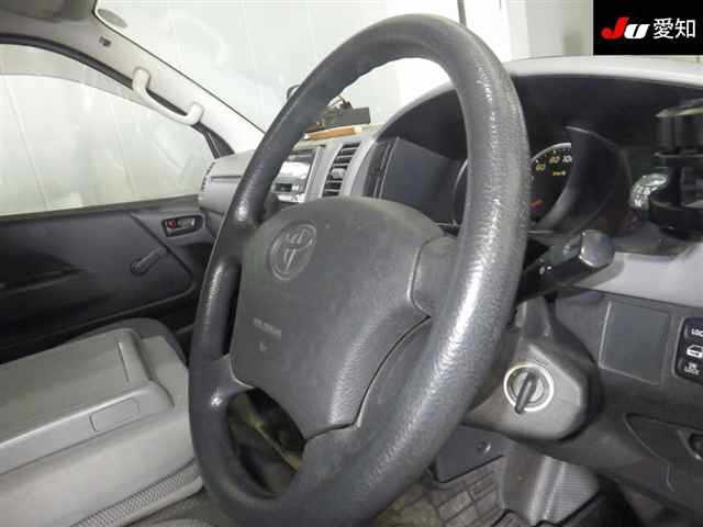 TOYOTA REGIUS ACE