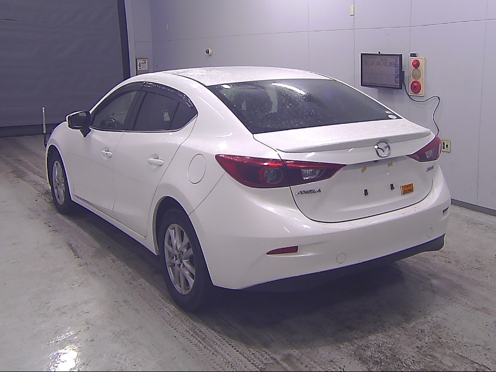 MAZDA AXELA
