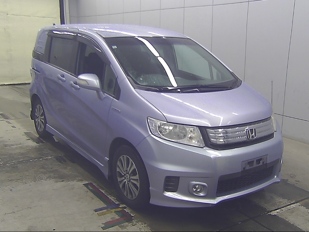 HONDA FREED SPIKE