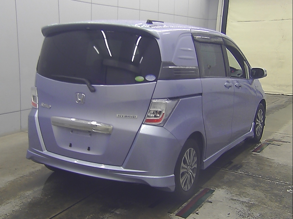 HONDA FREED SPIKE