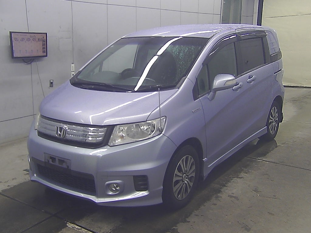 HONDA FREED SPIKE