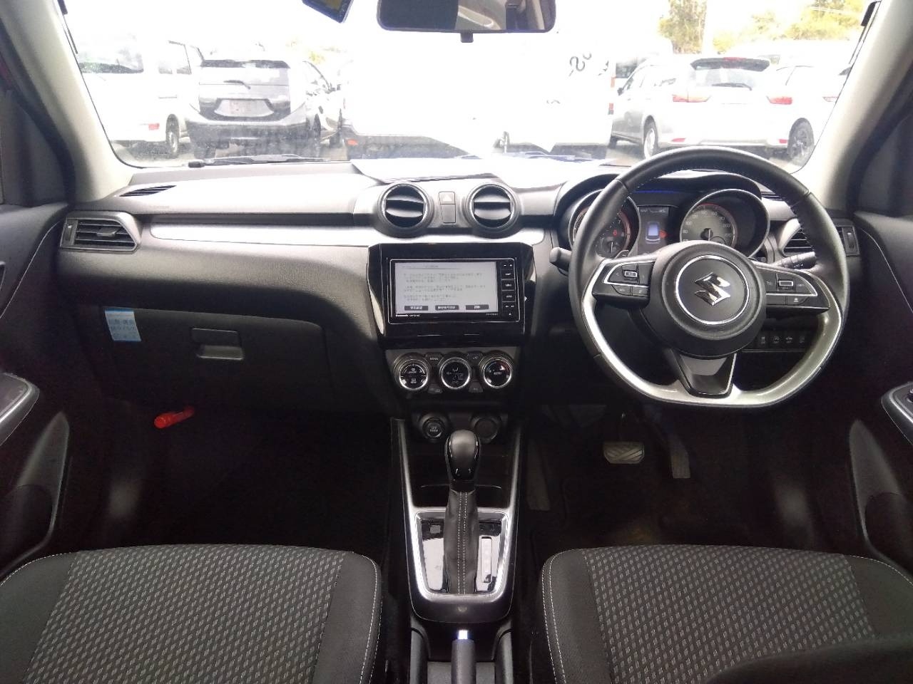 SUZUKI SWIFT