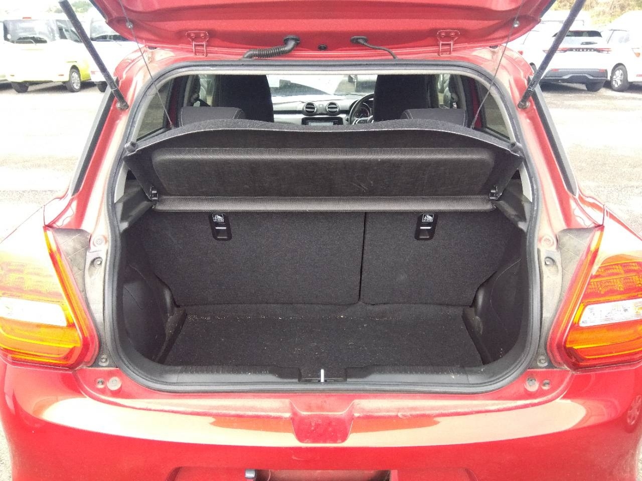 SUZUKI SWIFT