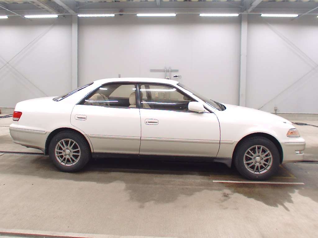 TOYOTA MARK II