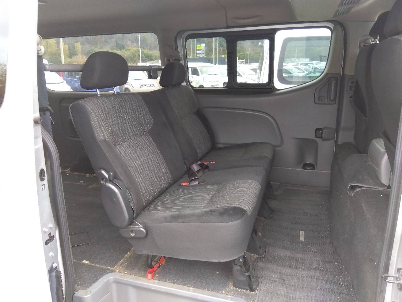 NISSAN NV350 CARAVAN