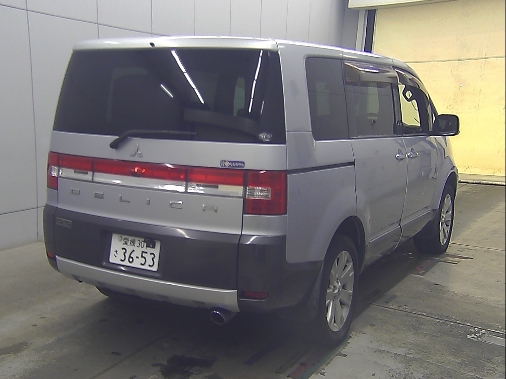 MITSUBISHI DELICA D:5