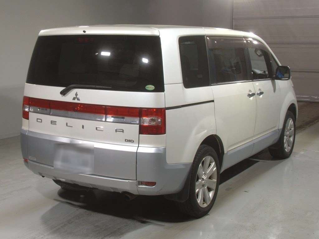 MITSUBISHI DELICA D:5