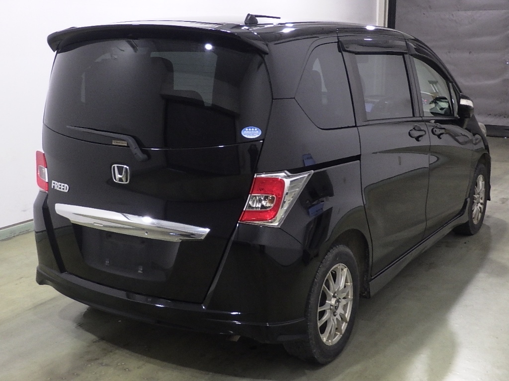HONDA FREED