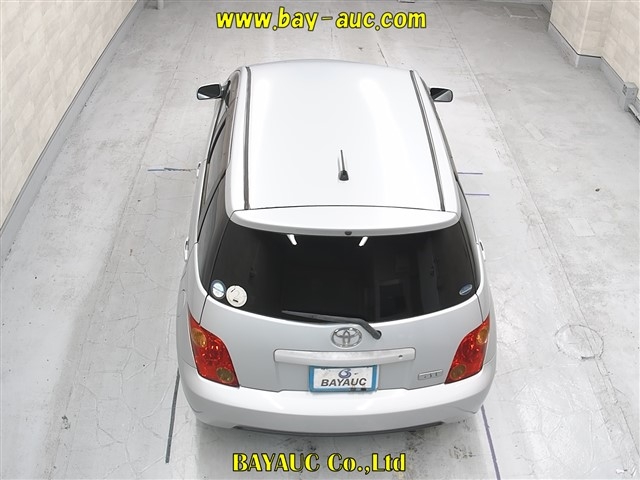 TOYOTA IST