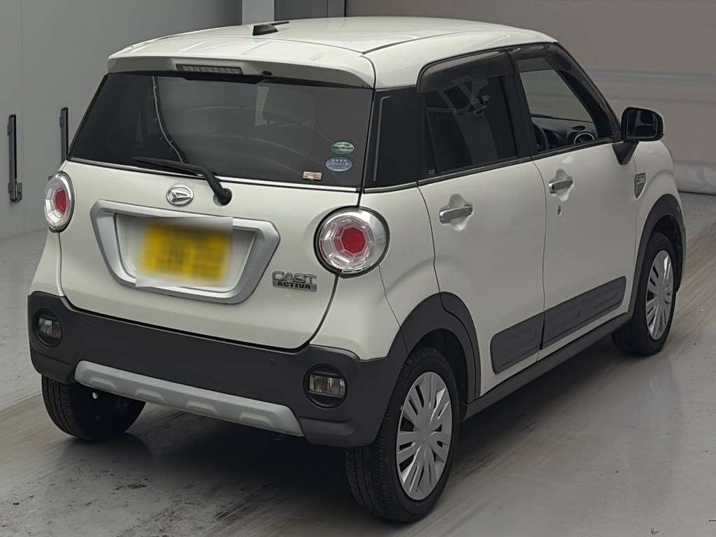 DAIHATSU CAST
