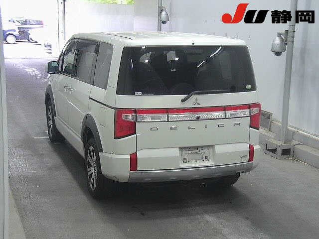 MITSUBISHI DELICA D:5