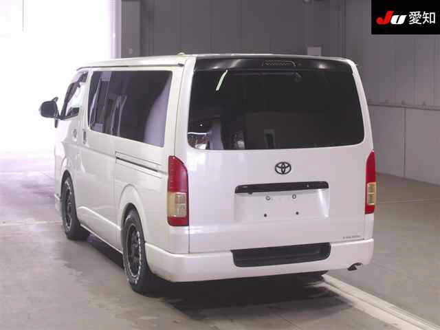 TOYOTA REGIUS ACE