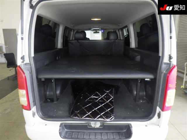TOYOTA REGIUS ACE