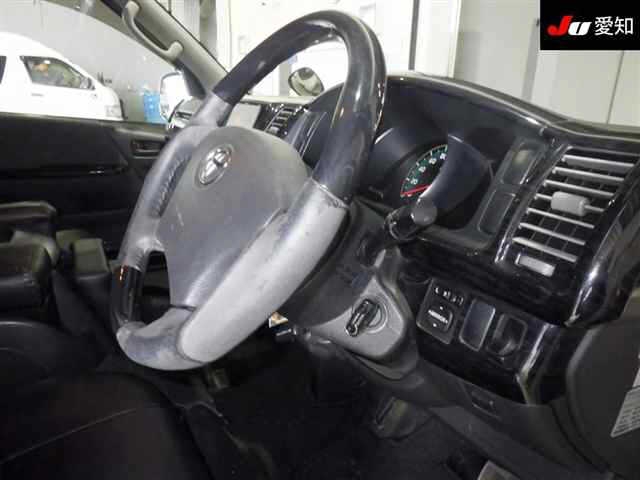 TOYOTA REGIUS ACE