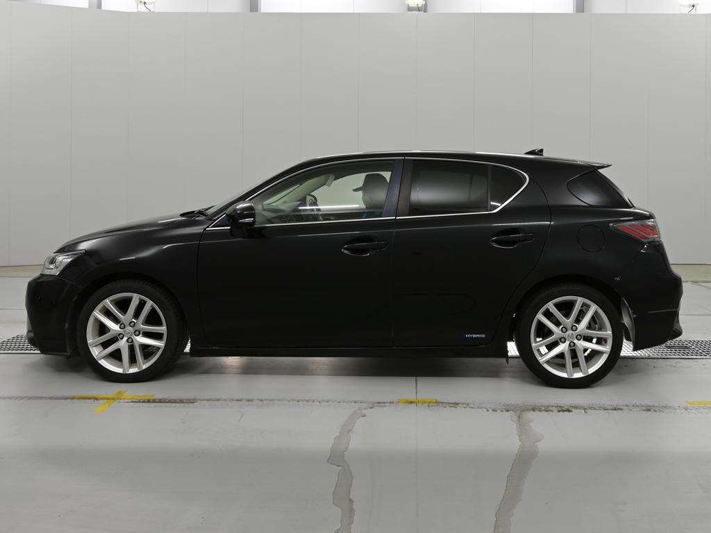 LEXUS CT200H